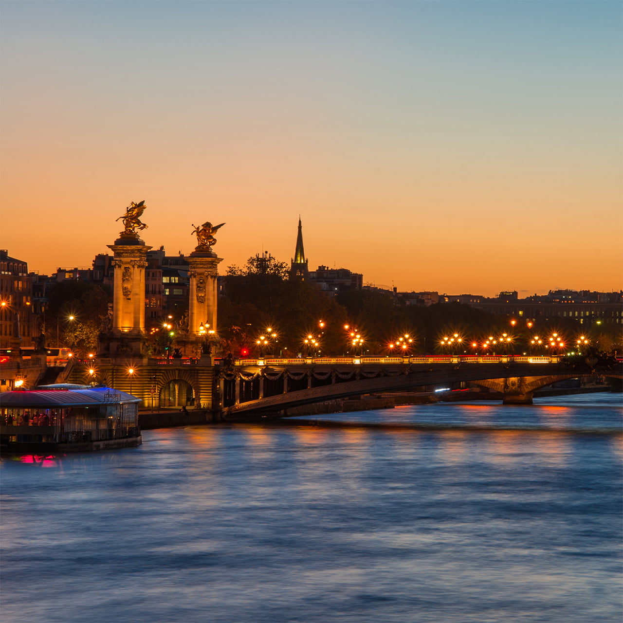 ponte alexandre III crociera sulla senna parigi